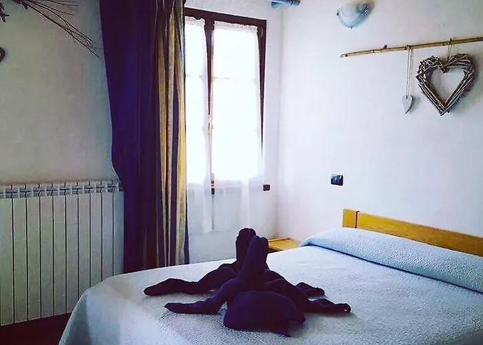 Bricco Del Gallo Bed and Breakfast Sinio